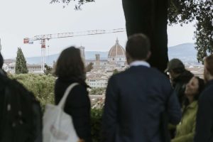 alcune persone che partecipano alle Passeggiate patrimoniali firenze